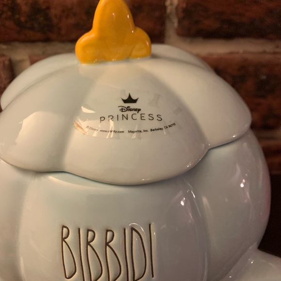 Rae Dunn Bippity Boppity Boo Cinderella Carriage Cookie Jar - Picture 3 of 4